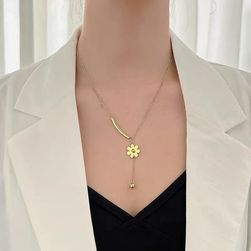 Korean Style Little Daisy Tassel Female Light Luxury Minority High-grade Necklace
