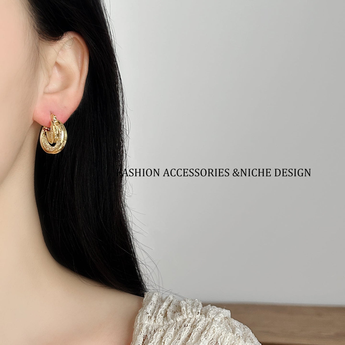 Women's Ear Clips French Style High Sense Minimalist Design Fashion Stud Earrings