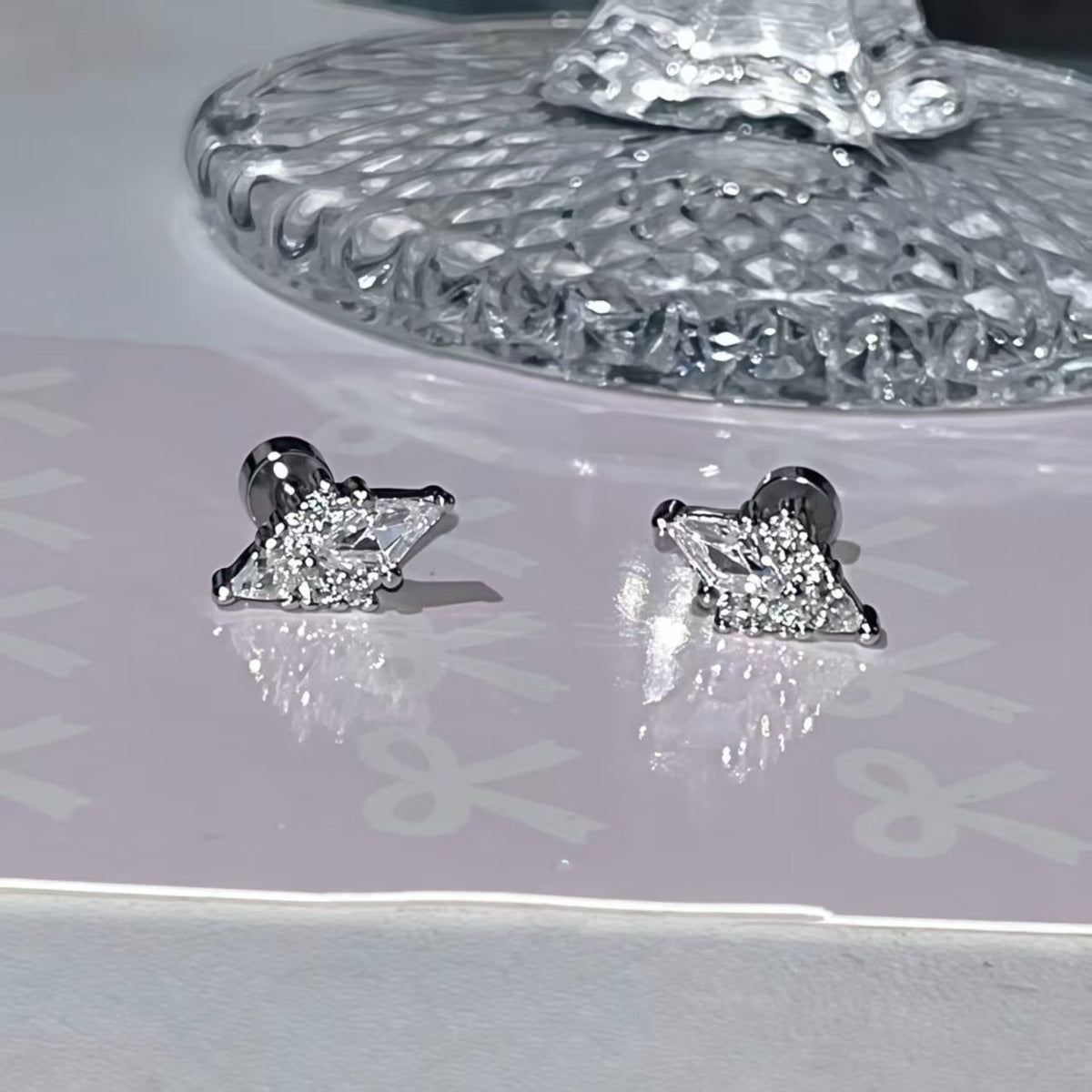 Super Flash Titanium Steel Ear Bone Female Simple Niche Design Earrings