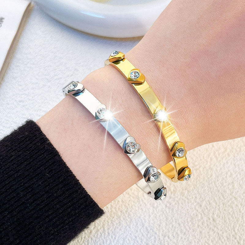 Raised Heart Shape With Diamond Light Luxury High-grade Bracelets