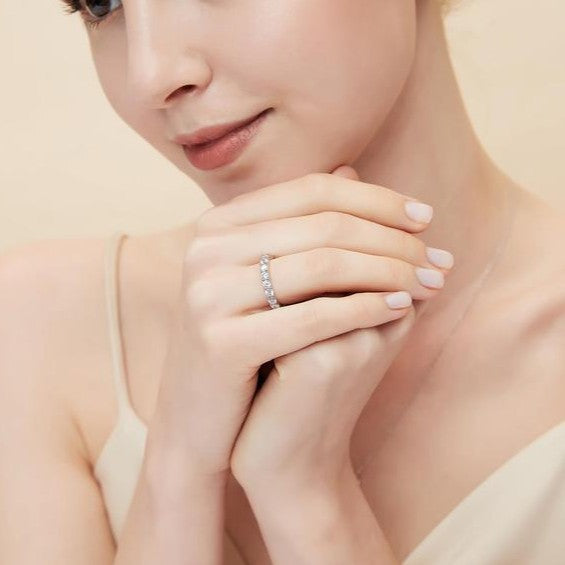 Women's Classic Row Diamond Platinum Light Luxury Valentine's Day Ring
