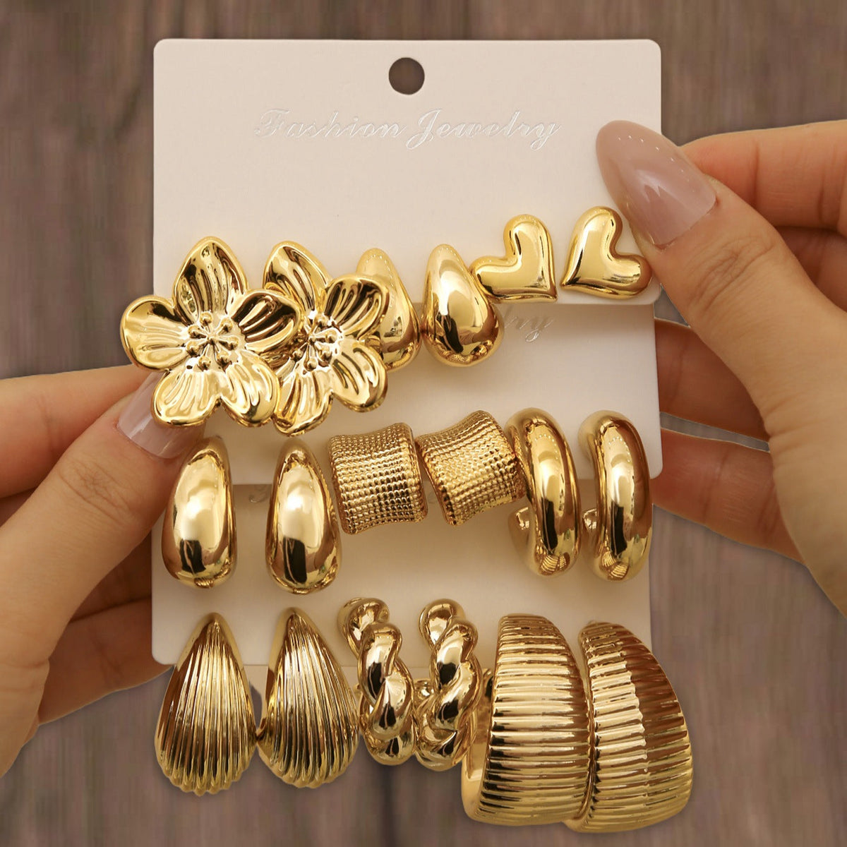 Vintage Geometric High-grade Flower Heart Shaped Earrings