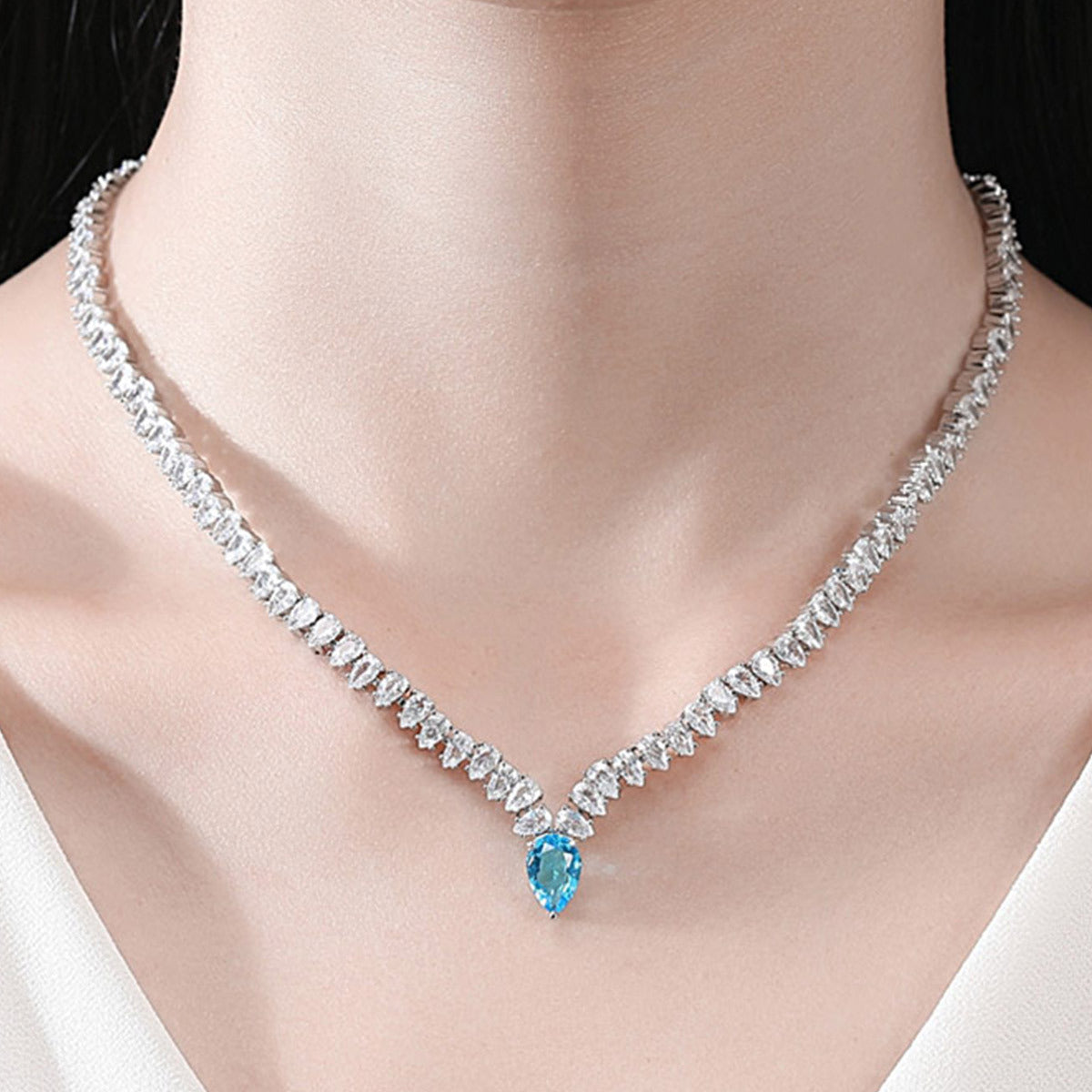 Women's Fashion Design Zircon Short Full Diamond Water Drop Chain Banquet Necklaces