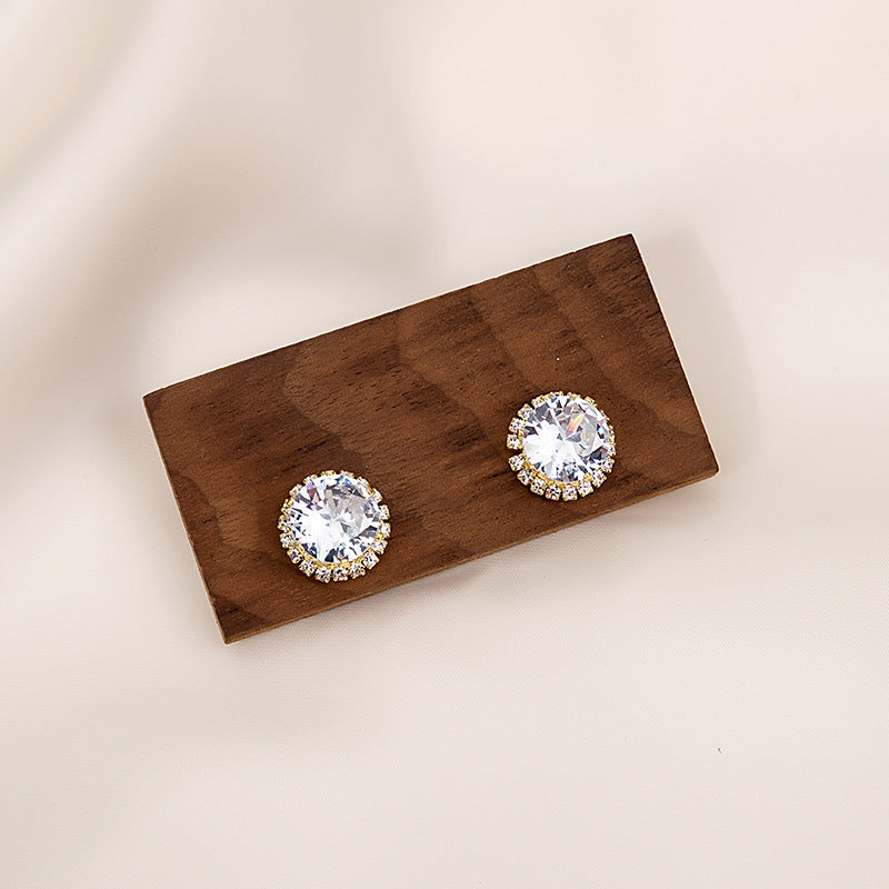 Needle Light Luxury French Pearl Retro Design Cat Eye Star Stud Earrings