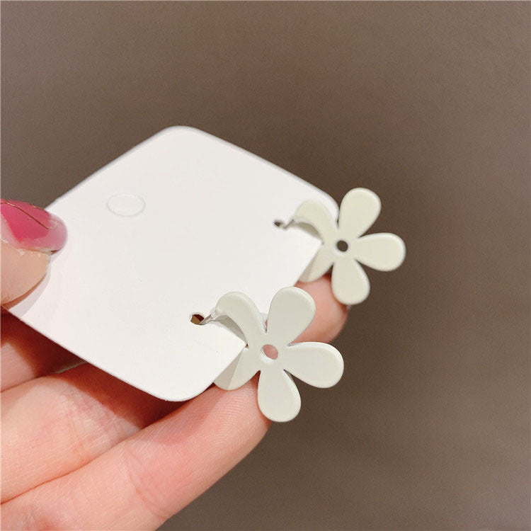 Women's Luxury Camellia Design Drip Glazed Flower Fashionable High-grade Earrings