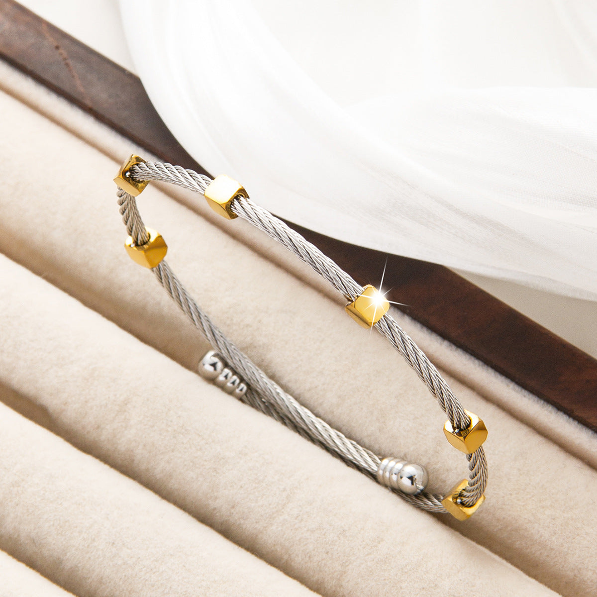 Gold Wire Rope Titanium Steel High-grade Bracelets