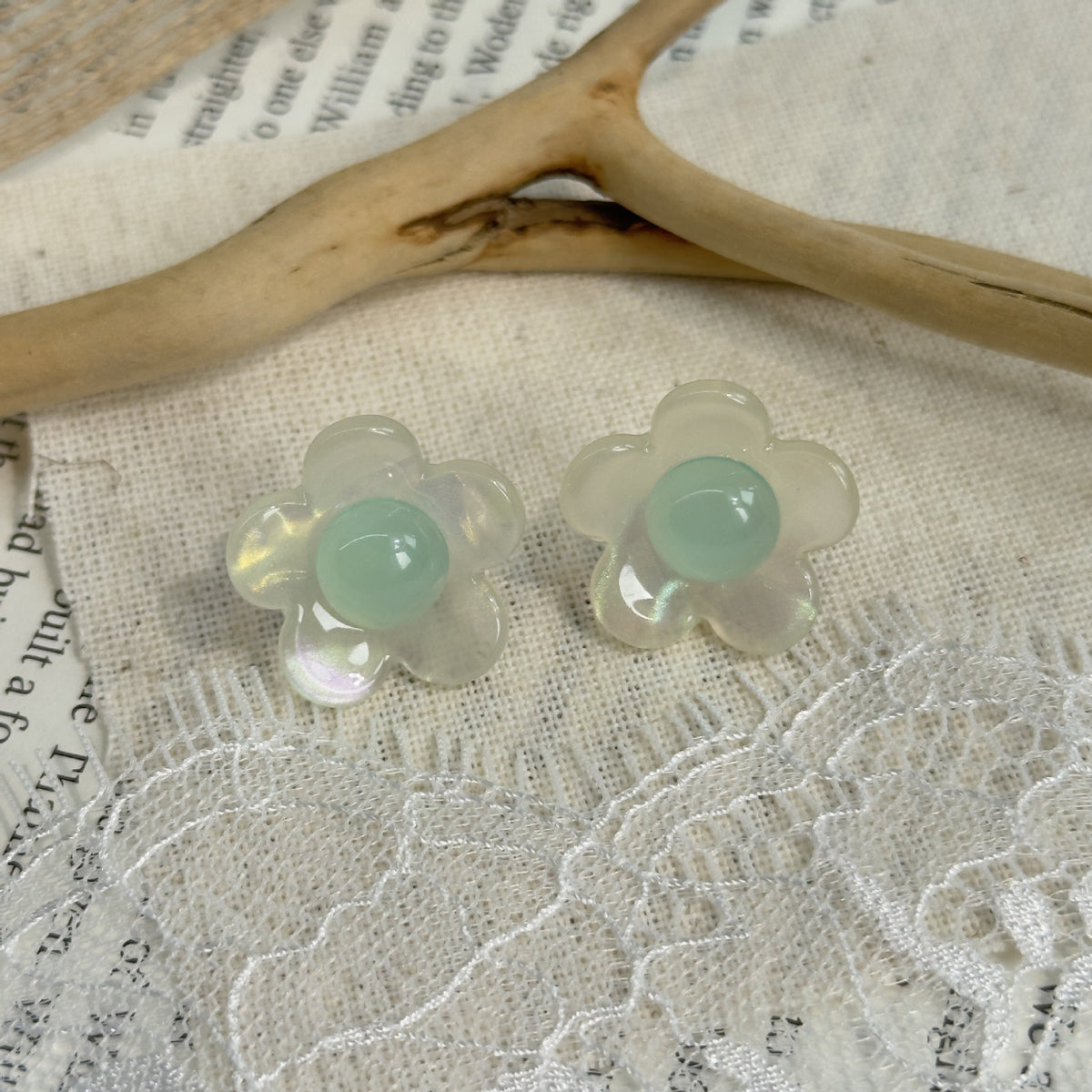 Women's Contrast Color Sweet Acetic Acid Clear Fashion Earrings