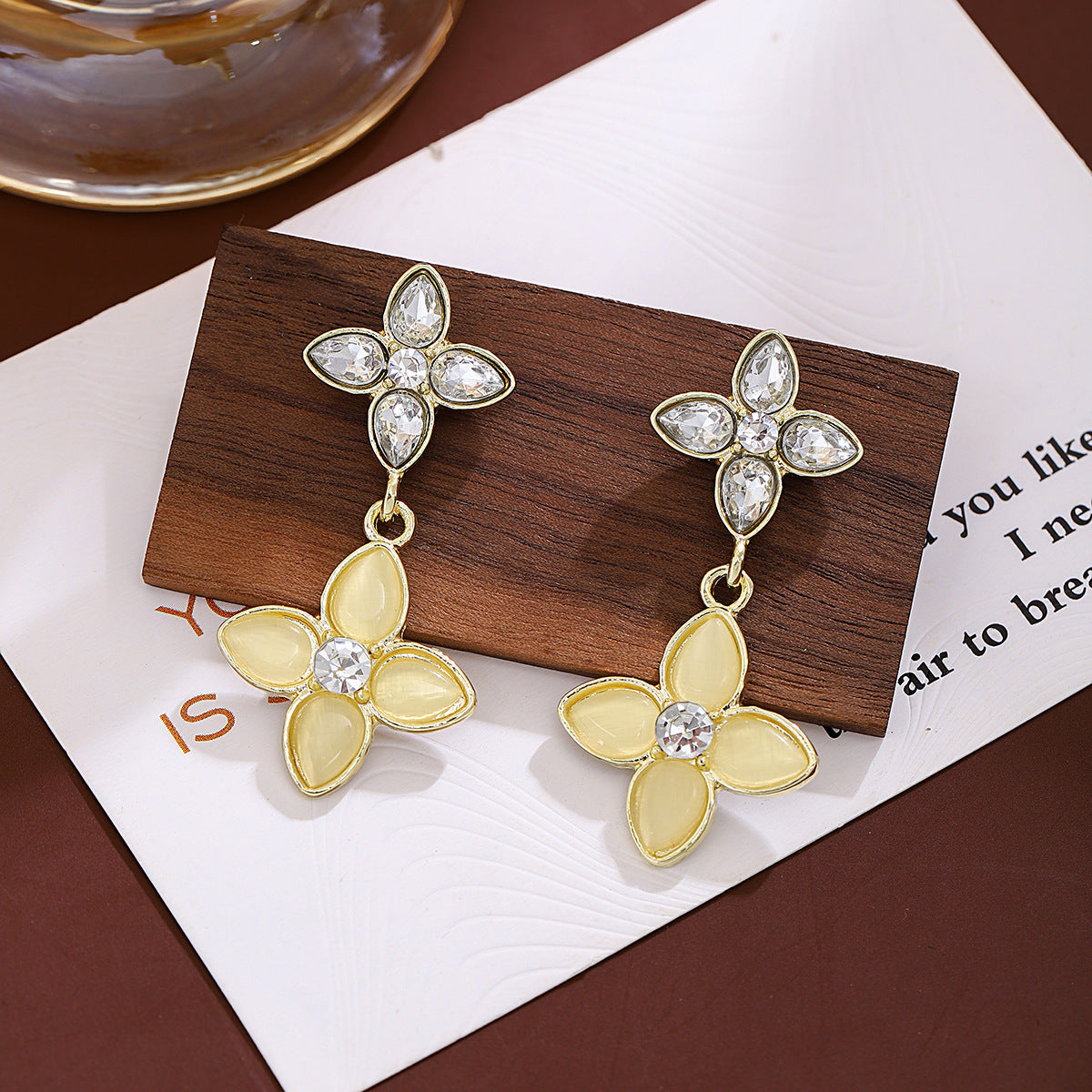 Needle Light Luxury French Pearl Retro Design Cat Eye Star Stud Earrings