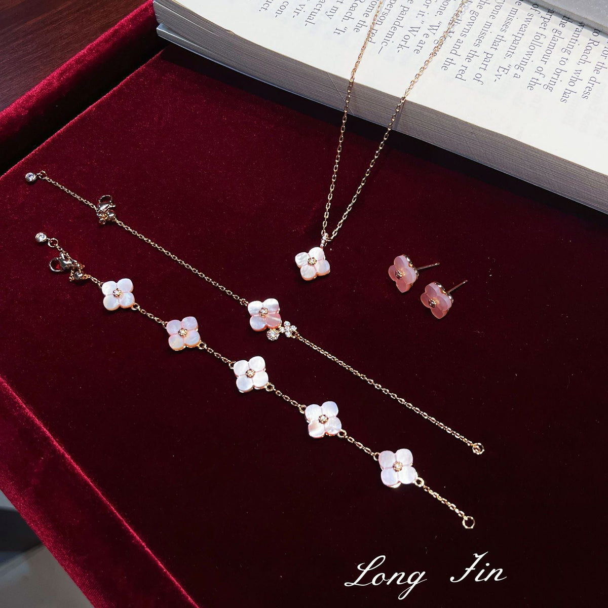 Retro High-grade Light Luxury Cherry Blossom Pink Jewelry Set
