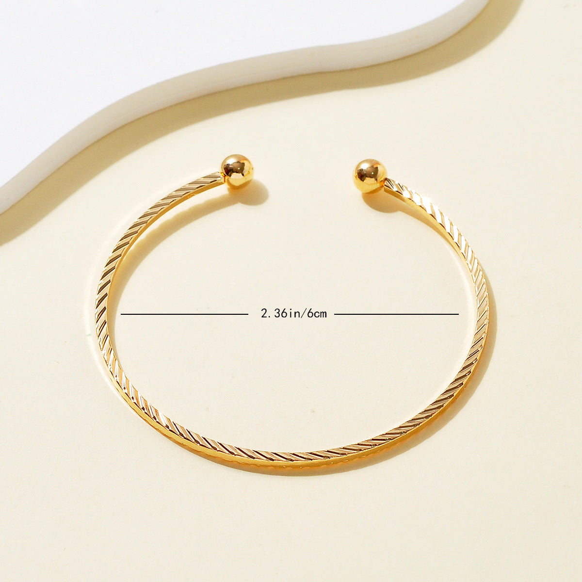 Winding Hollow Open-end High-grade Light Luxury Bracelets