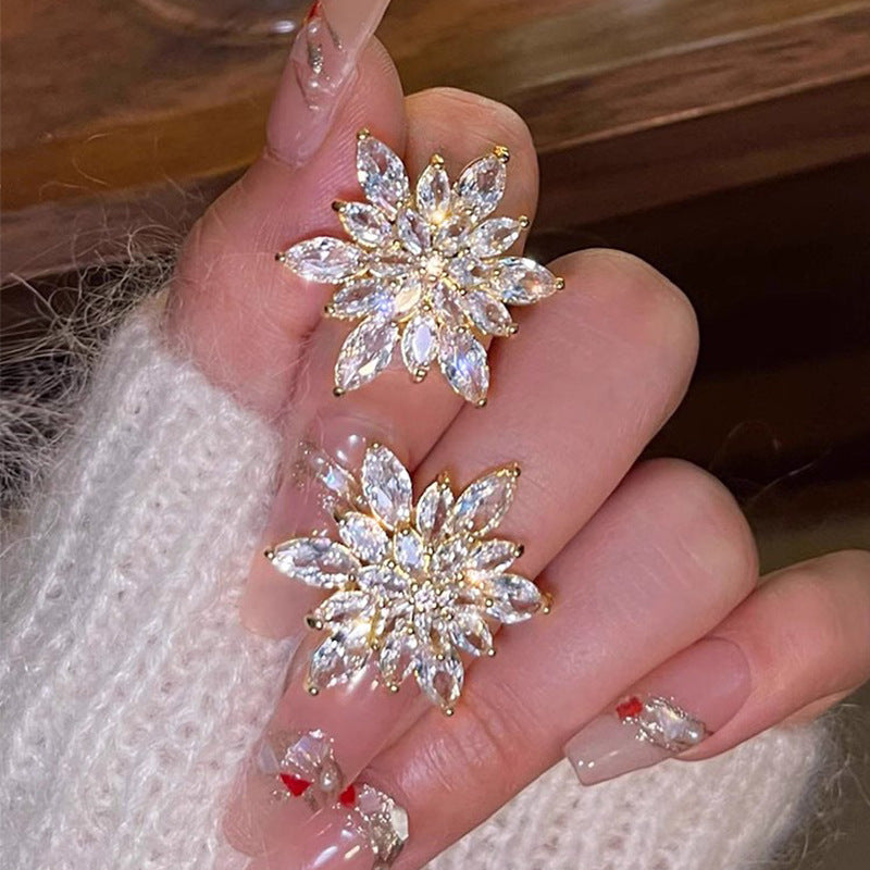 Women's Light Luxury Minority Crystal Snowflake Ear Trendy Design Super Flash Earrings