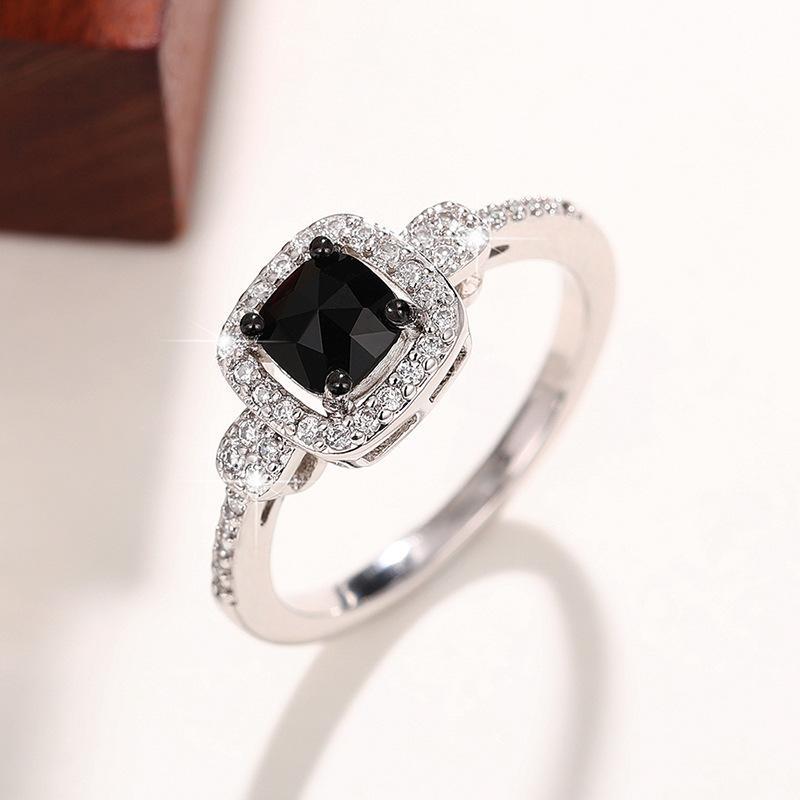 Women's Zircon Black Onyx Affordable Luxury Fashion Simple Gold Rings