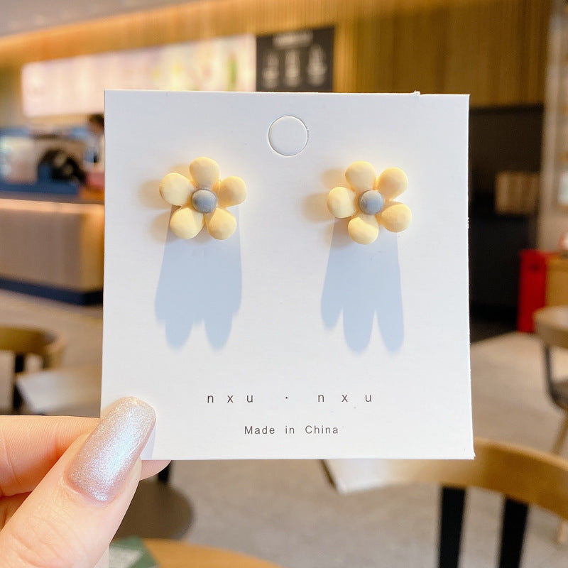 Women's Light Luxury High-grade Pearl French Retro Earrings