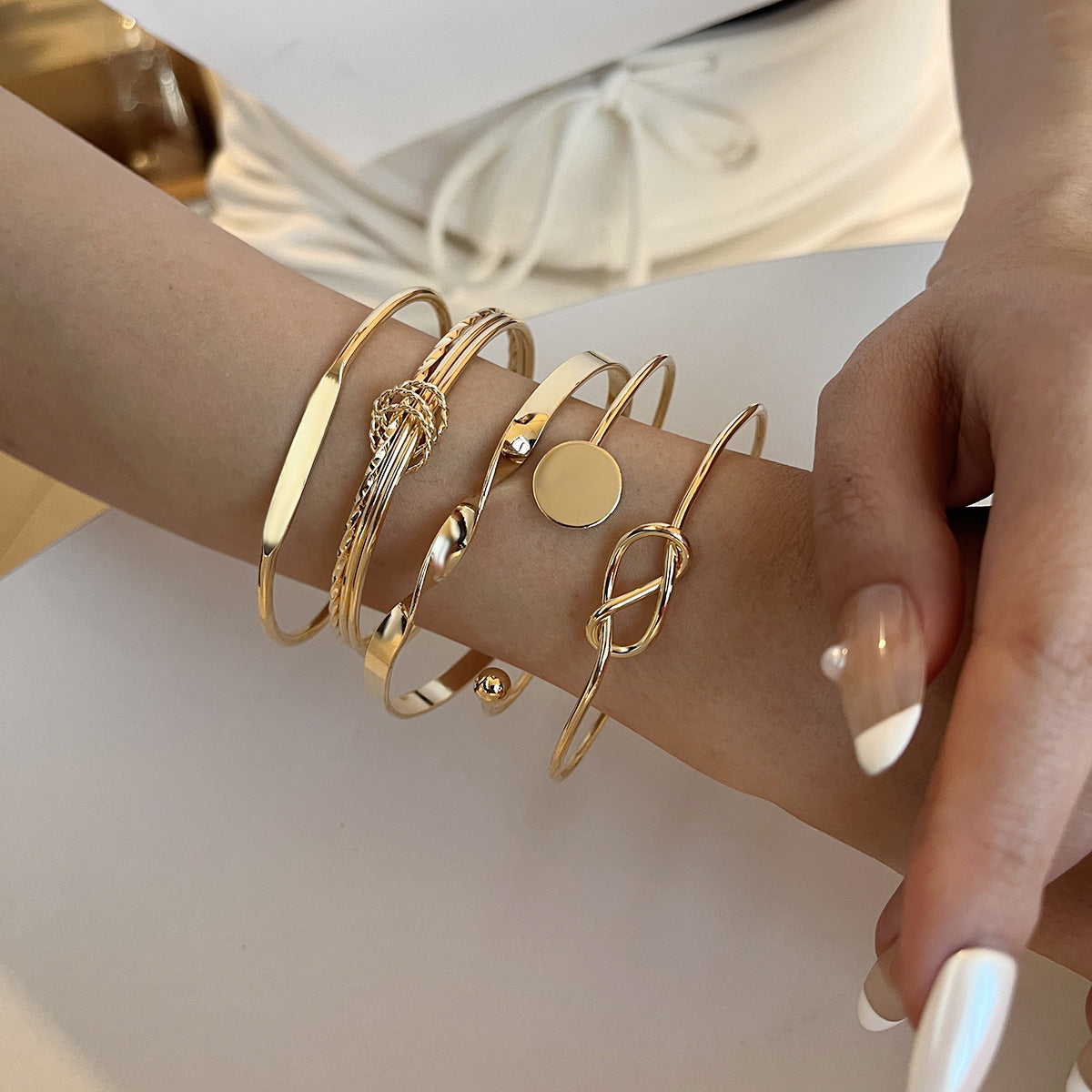 Personalized Exaggerated Simple Geometric Irregular Daily Matching Commuter Open-ended Bracelet