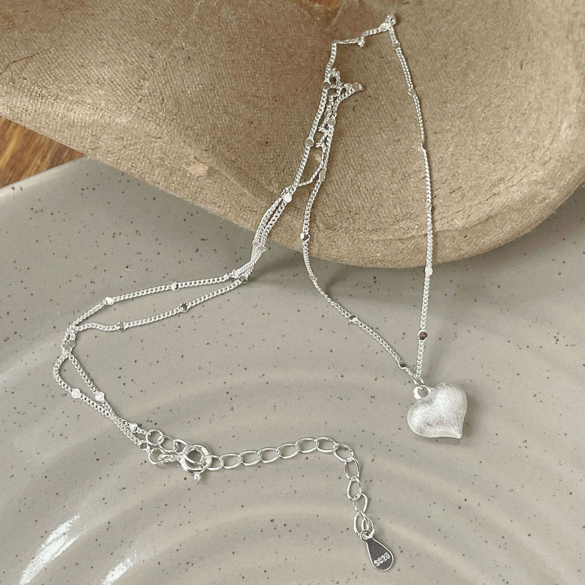Sier Frosted Heart Small Round Slice Simple Elegant Sweet Necklaces