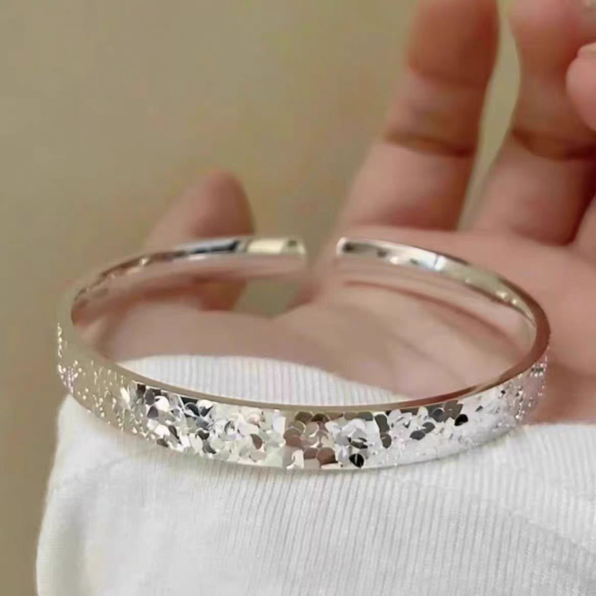 Women's Mush Ice Fashion Glossy Solid Sier Bracelet