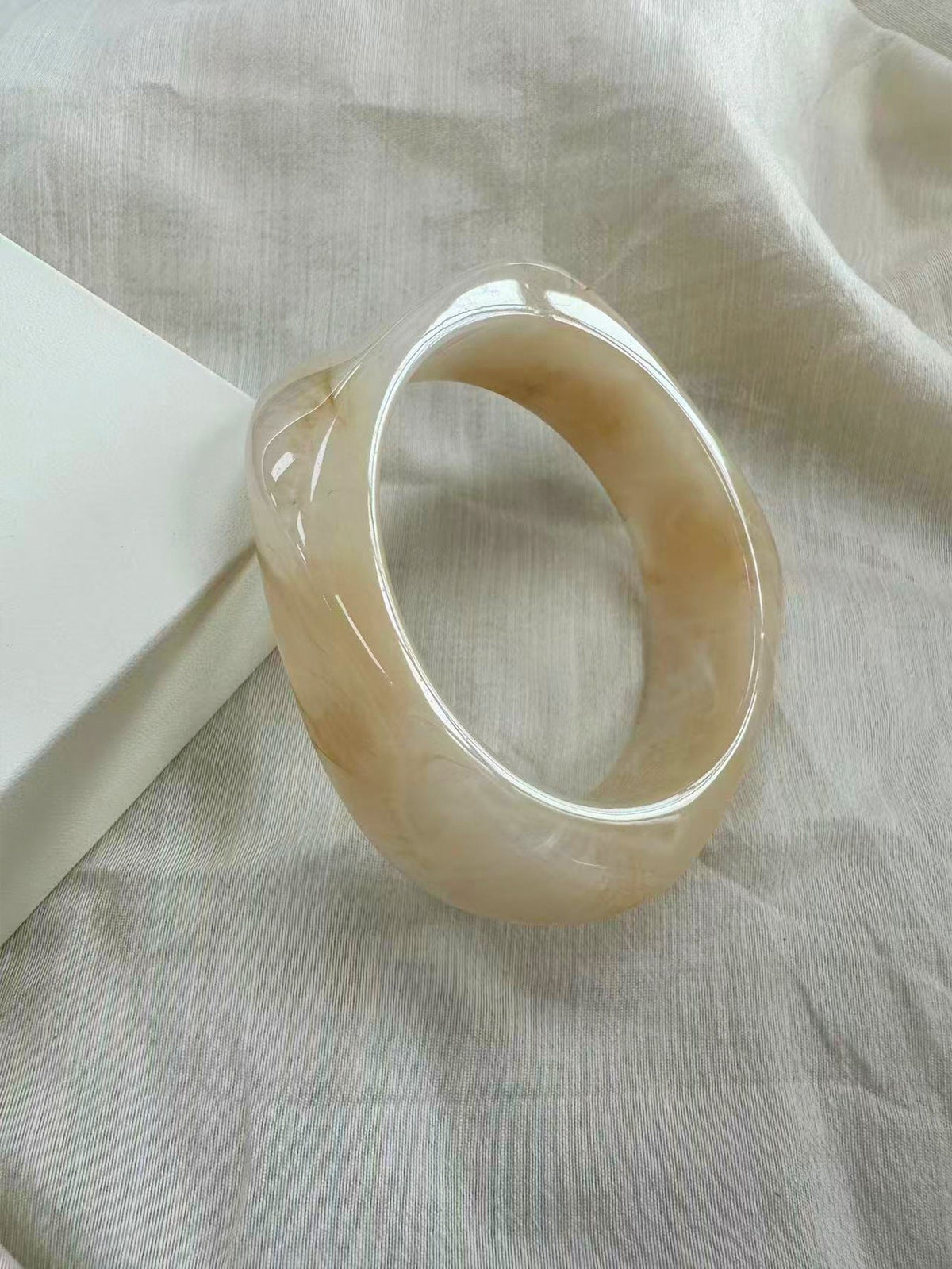 Women's Acetate Niche Irregular Acrylic Wide-brimmed For Design Bracelets
