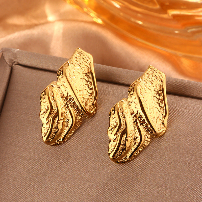 Retro Easy Matching Simple Titanium Steel Gold-plated Irregular Heart Maple Stud Earrings