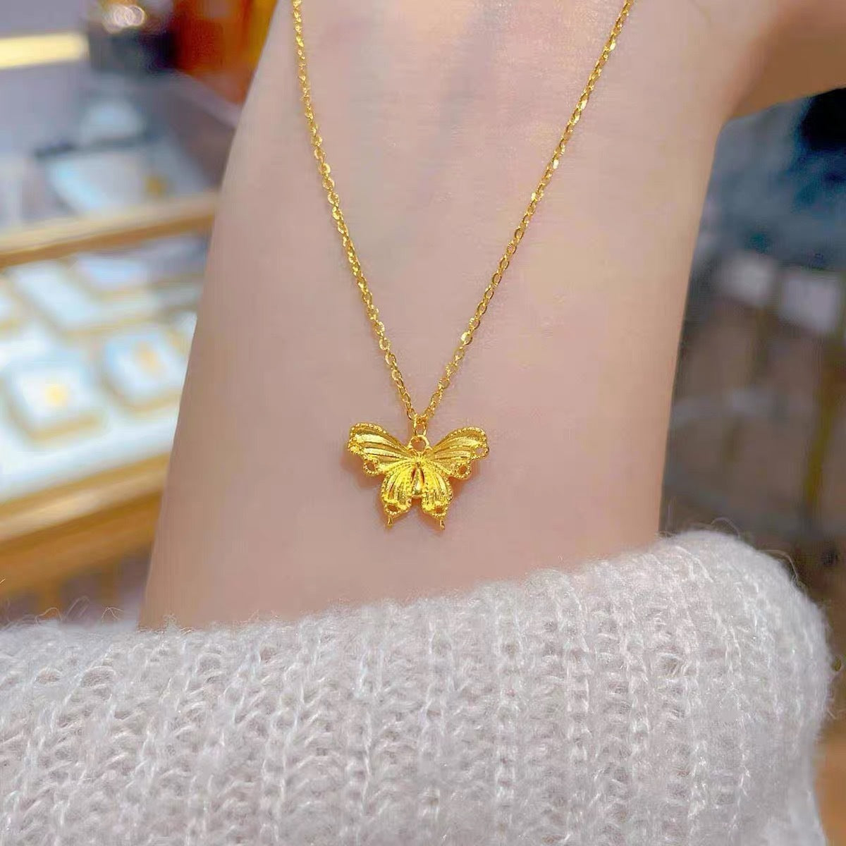 Women's Hollow Butterfly Light Luxury High-grade Super Flash Clavicle Necklaces