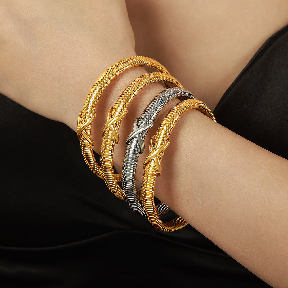 Women's British Style Retro Personalized Lines Design Sense Niche Bracelet