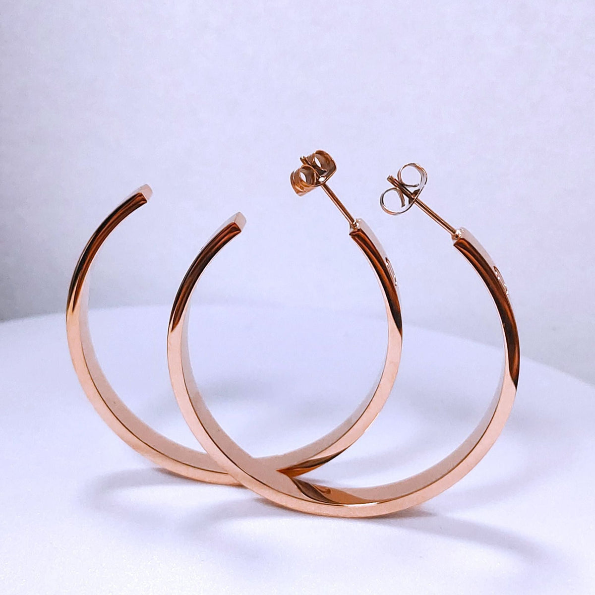 Screw Shaped Titanium Steel Fashion Colored Gold Round High-grade Stud Earrings