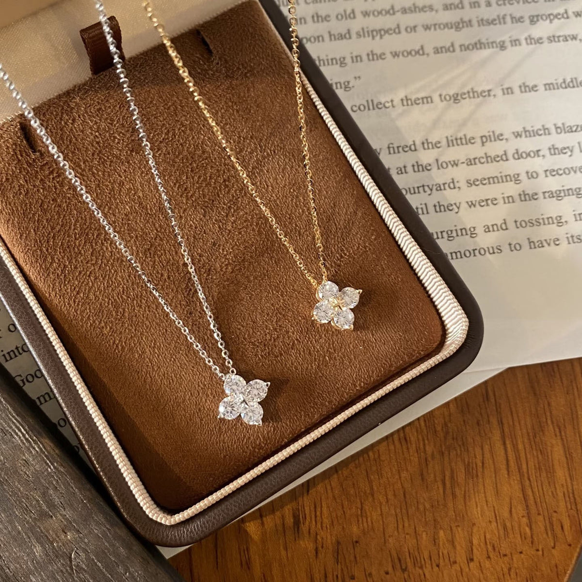 Women's Clover Zircon For Light Luxury Minority High-grade Pendants