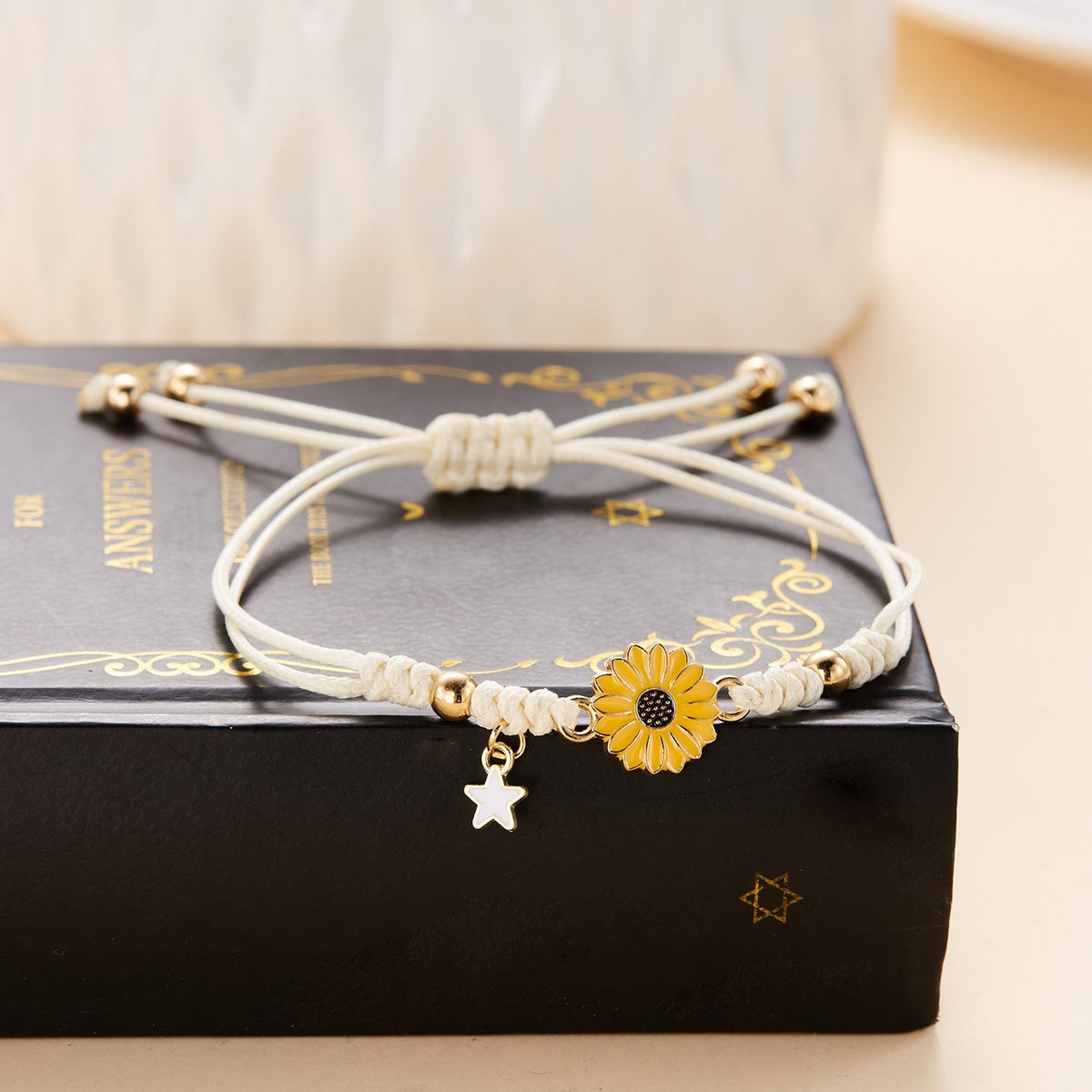 Women's Fresh Daisy Sunflower Hand-woven Fashionable Flower Bracelet