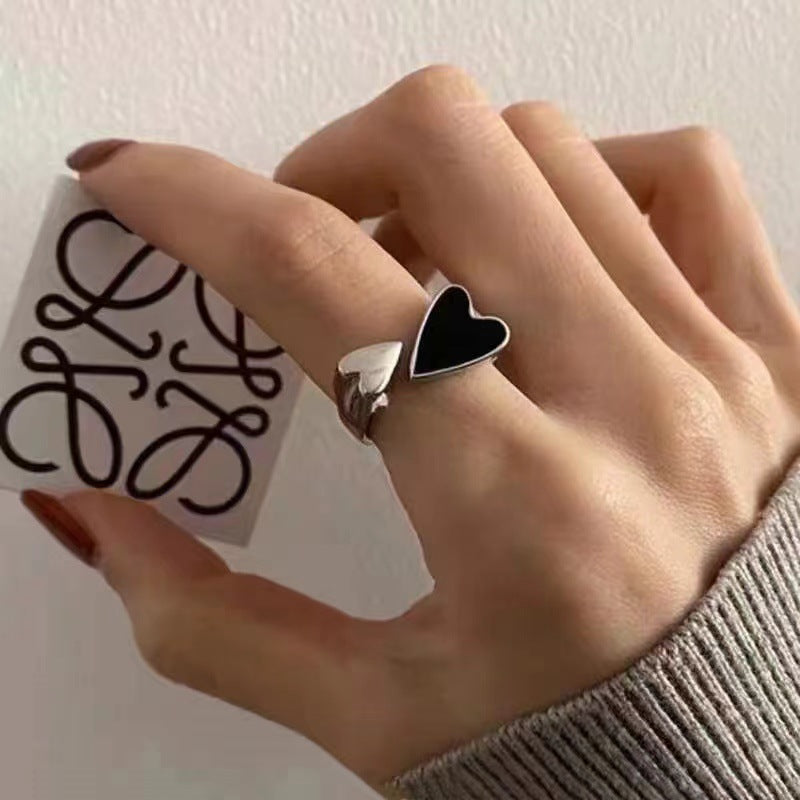 Women's Simple Love Heart-shaped Fashion Unique Exquisite Drip Glazed Black Peach Rings