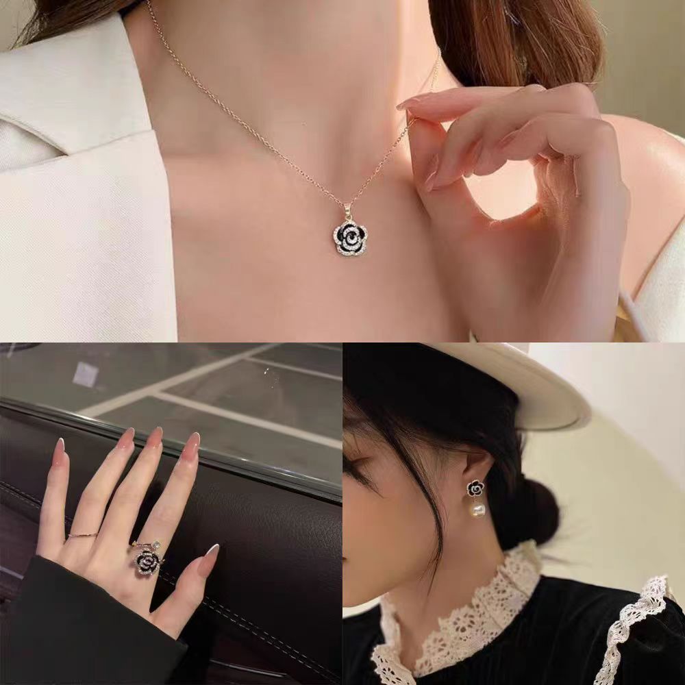 Women's Black Camellia High-grade Light Luxury Minority Rose Clavicle Necklaces