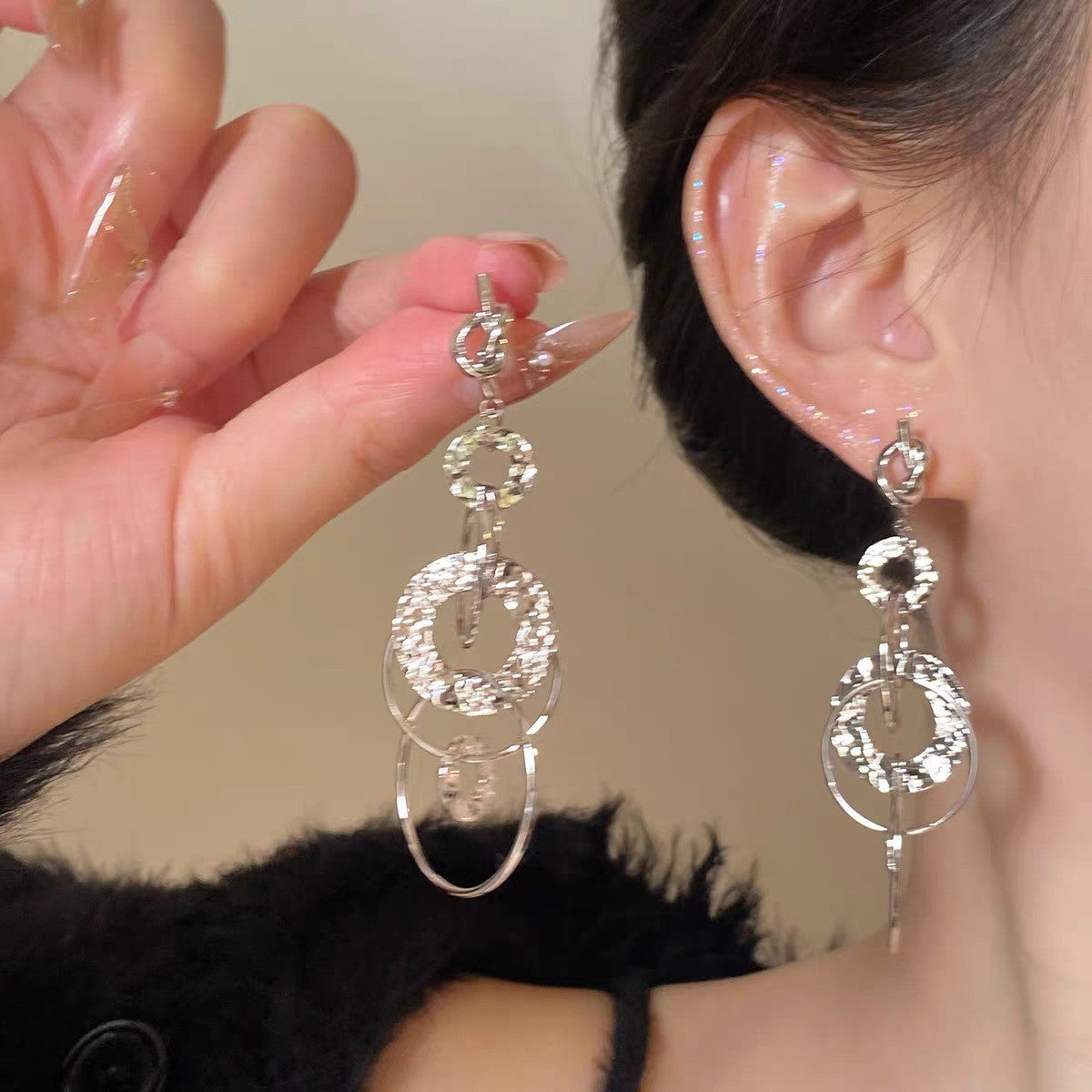 Women's Round High-grade Light Luxury Minority Design Tassel Earrings