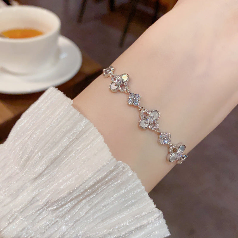 Affordable Luxury Fashion Zircon Four-leaf Flower Pull-out Bracelets