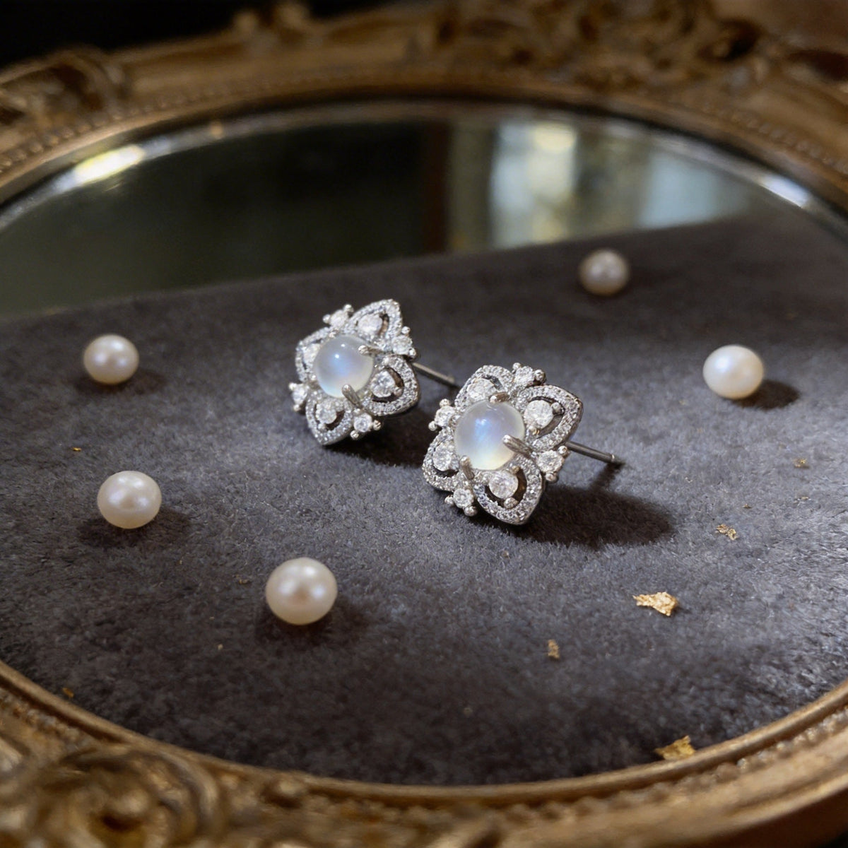 Hollow Stars Zircon Imitation White Chalcedony Full Diamond Flower Niche Stud Earrings
