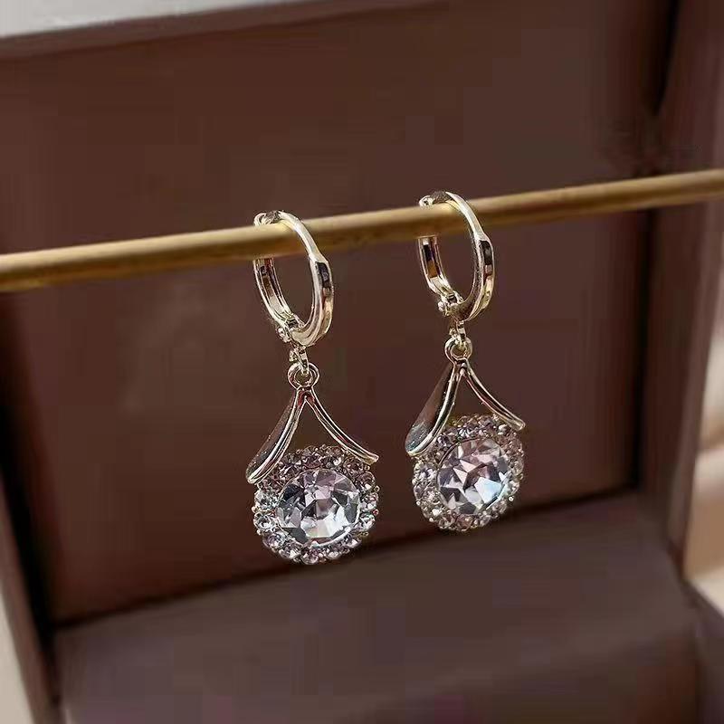 Women's Buckle Large Diamond Fashion Design Sense Earrings