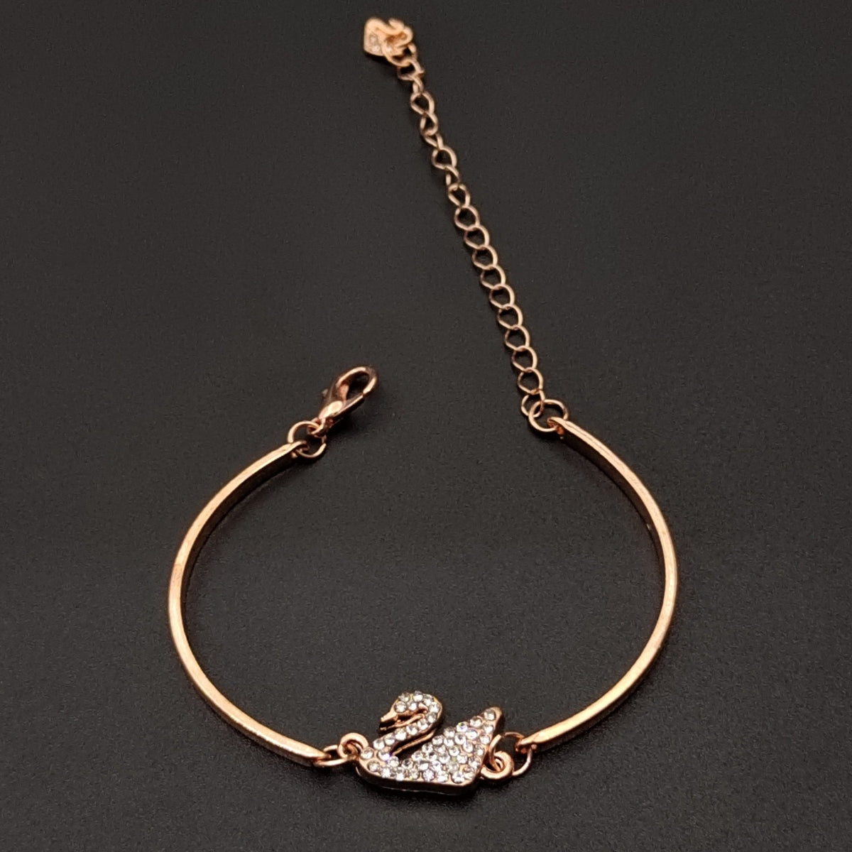 Women's Exquisite Fashion Swan Simple Diamond Design Bracelet