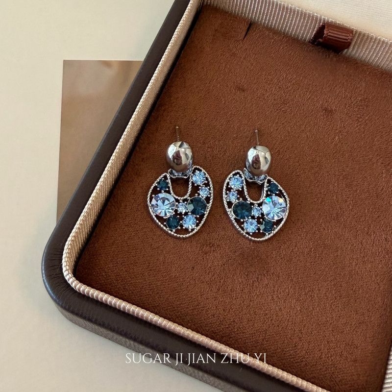Feeling Blue Zircon Hollow Ear Gentle High Sense Elegant Wild Stud Earrings