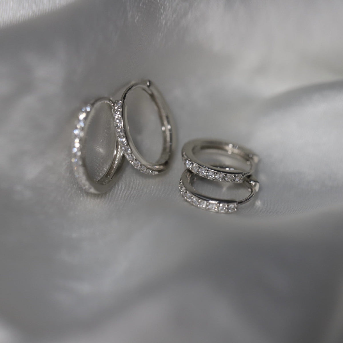 With Fashion Personality Graceful Ear Clip Fresh Earrings