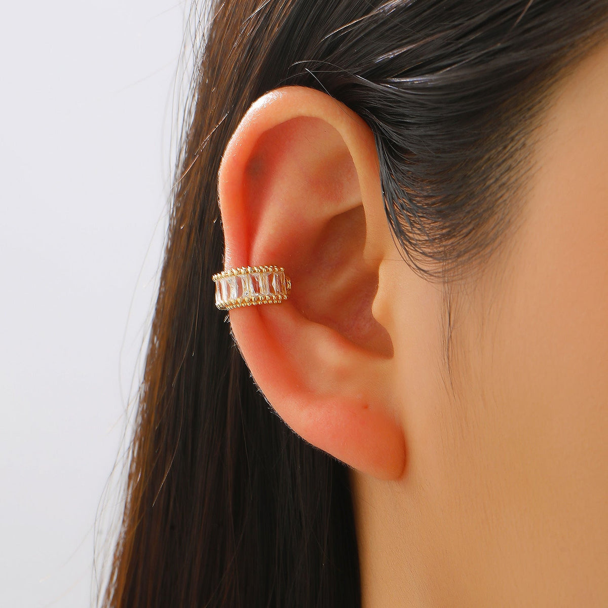 Luxury Fashion Copper Inlaid Zircon No Piercing Female Geometric Painless Ear Clip