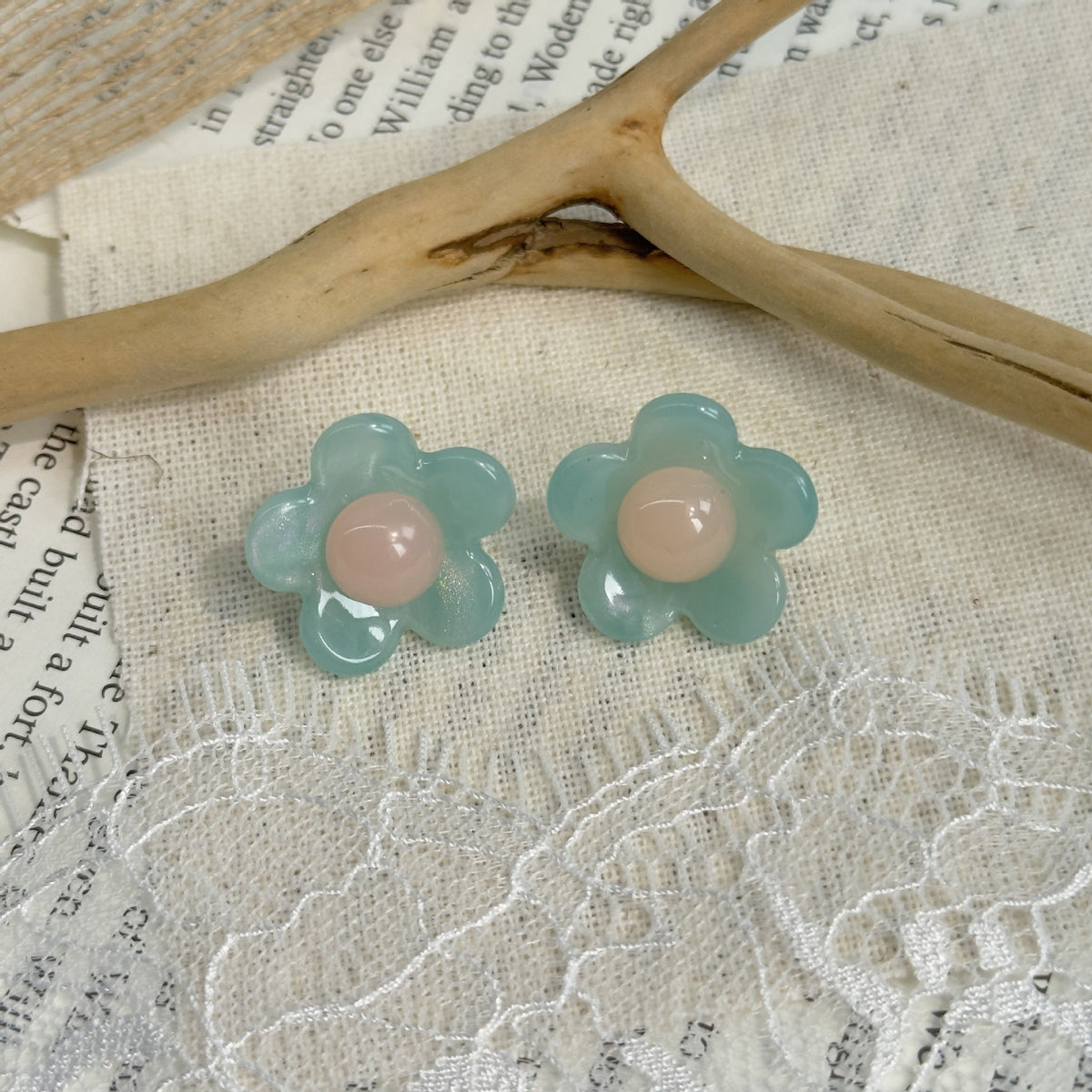 Women's Contrast Color Sweet Acetic Acid Clear Fashion Earrings