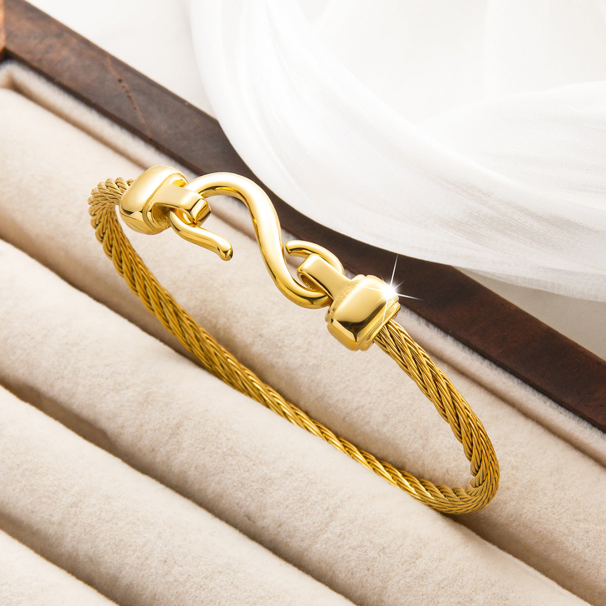 Gold Wire Rope Titanium Steel High-grade Bracelets