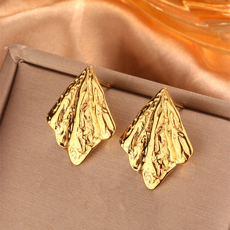 Retro Easy Matching Simple Titanium Steel Gold-plated Irregular Heart Maple Stud Earrings