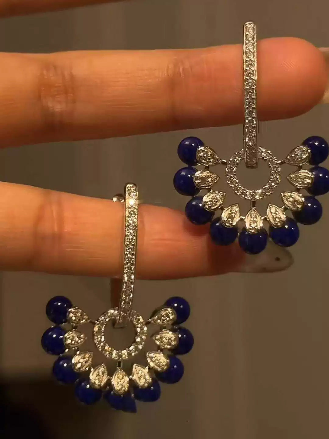 Women's Dark Blue Scallop Retro Affordable Luxury High-grade Temperament Niche Earrings