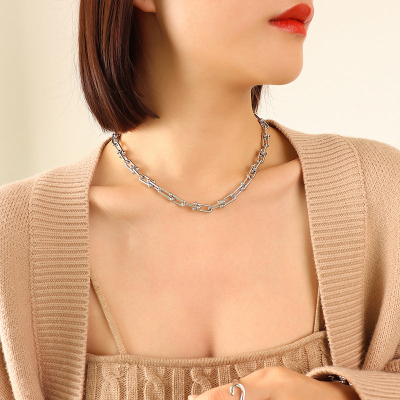 Hip Hop Trend Fashion Design U-shaped Vachette Clasp Personalized Light Necklaces