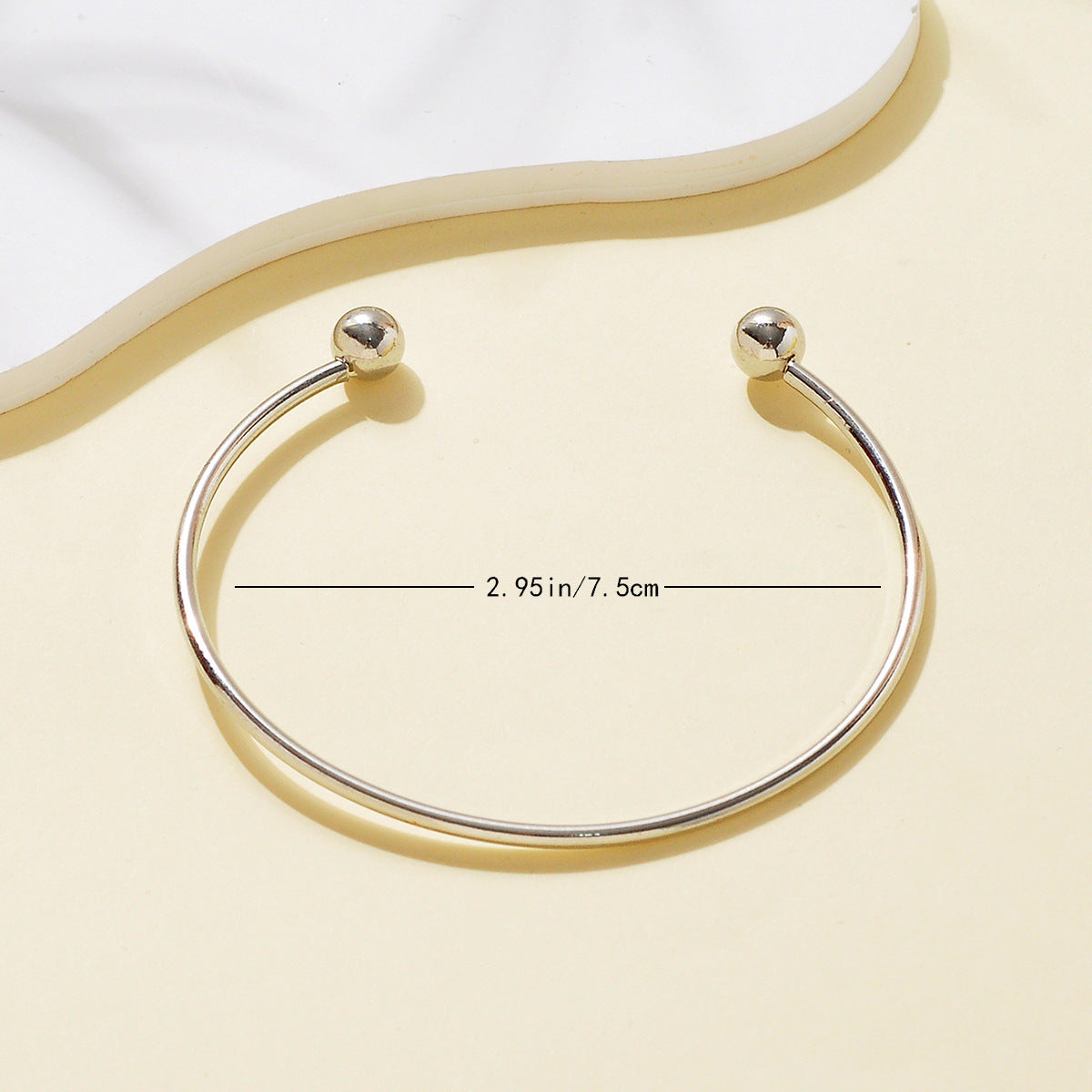 Winding Hollow Open-end High-grade Light Luxury Bracelets