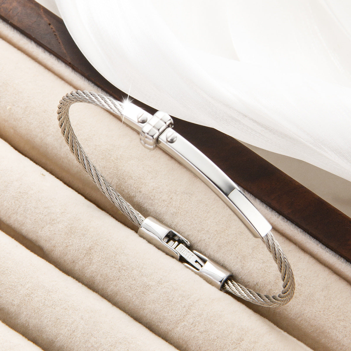 Gold Wire Rope Titanium Steel High-grade Bracelets