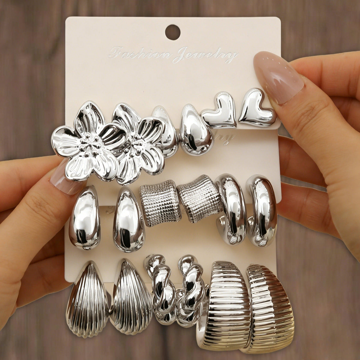 Vintage Geometric High-grade Flower Heart Shaped Earrings