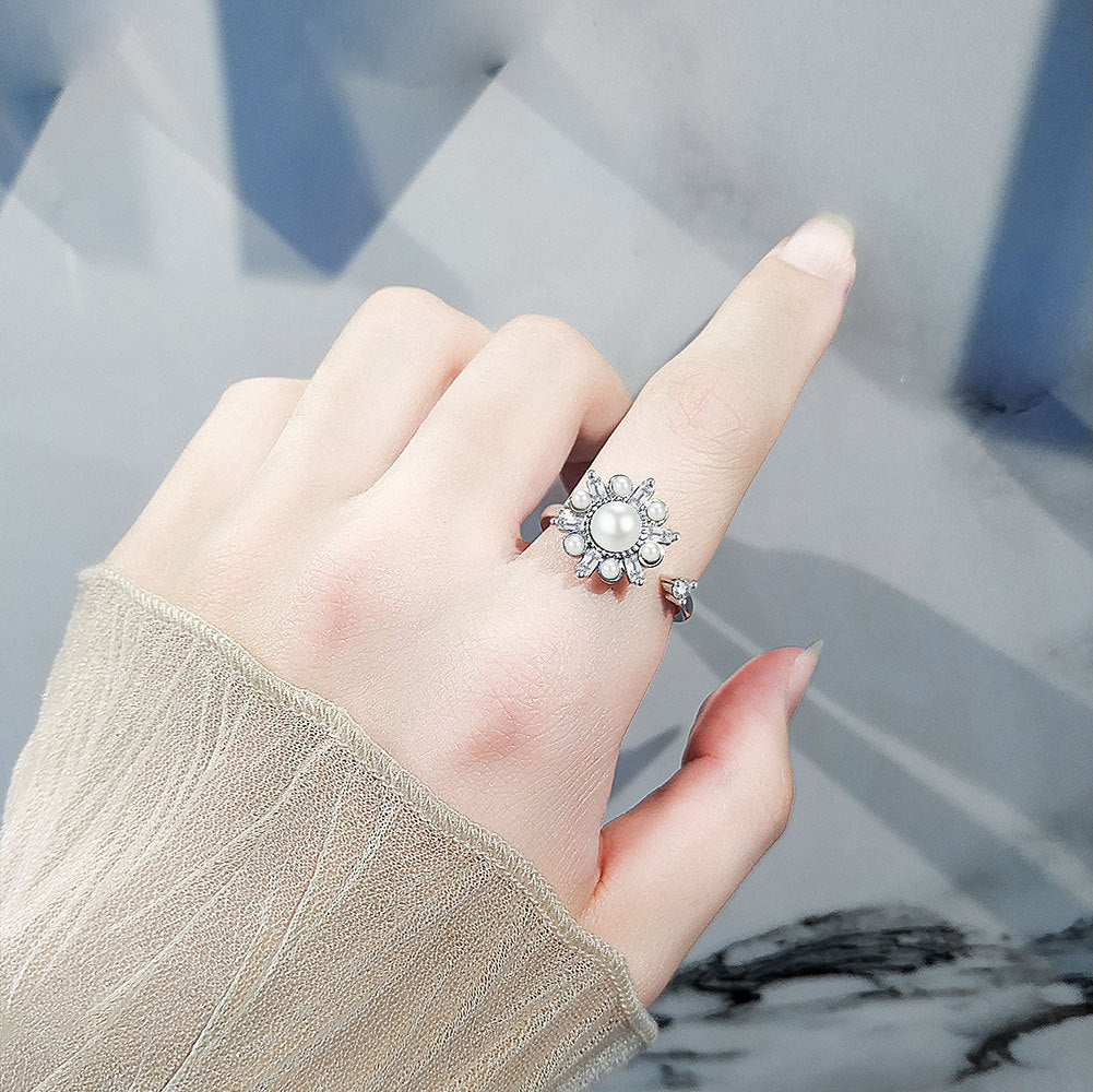 Popular Rotatable Pearl Female Niche Advanced Rings