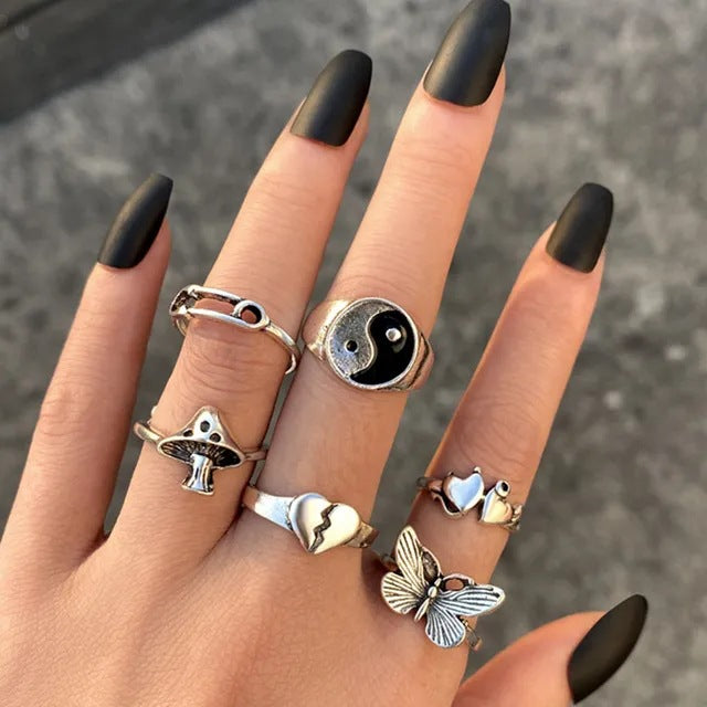 Alloy Chain Vintage Crying Face Poker Hollow Love Ring