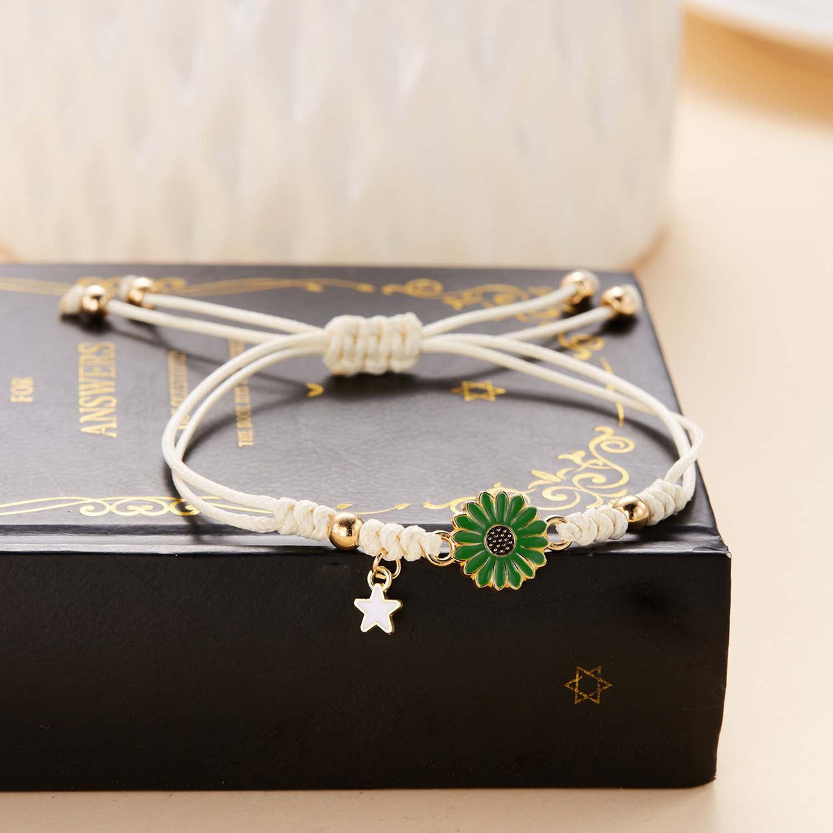 Women's Fresh Daisy Sunflower Hand-woven Fashionable Flower Bracelet
