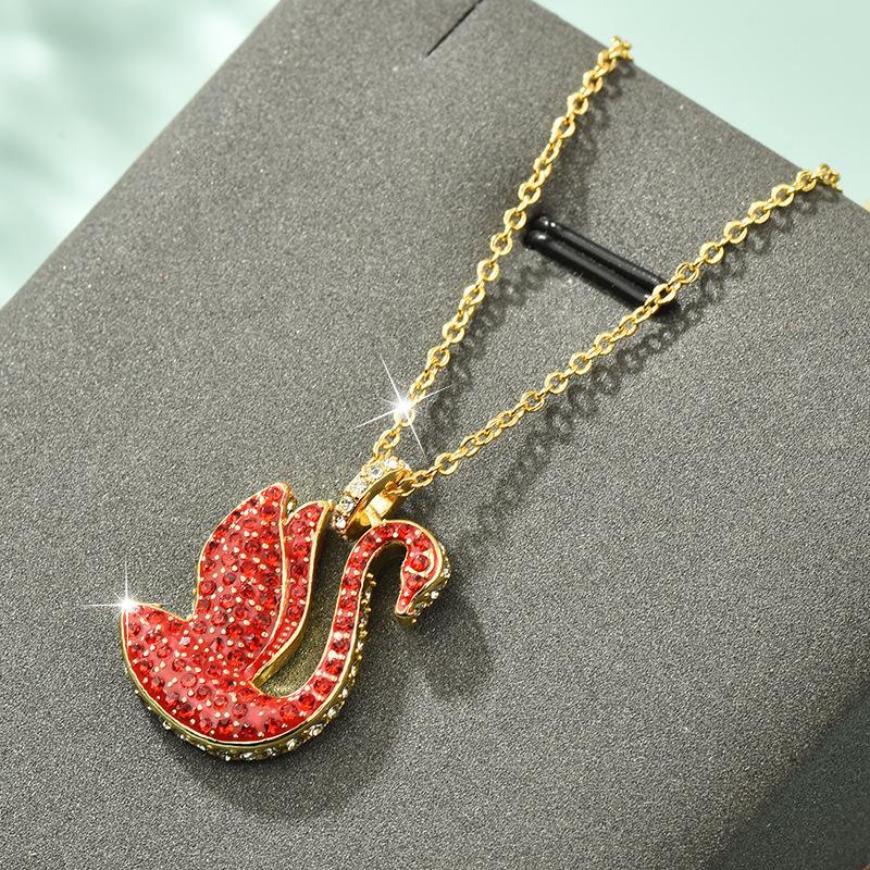 High-grade Classic Diamond Swan Titanium Steel Clavicle Necklaces