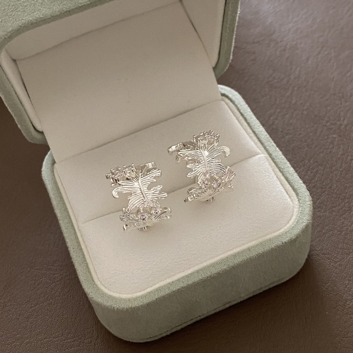 Leaf Design Metal Sier Needle Fashionable High Sense Earrings